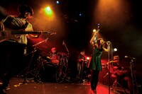 TAMTAM「I DUB YOU TOUR 2014 -For Bored Dancers-」東京・UNIT公演の様子。（撮影：HayachiN）