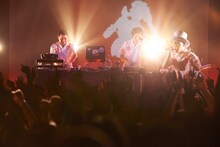 電気グルーヴ「LIQUIDROOM 10th ANNIVERSARY」の様子。