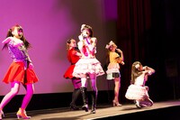 「どる☆フェス～重大発表スペシャル～」の様子。