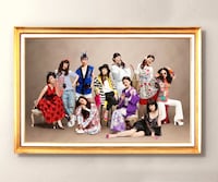 島谷ひとみが2014年7月にリリースしたアルバム「本日、都内、某所」CD+DVD+写真集仕様のジャケット。