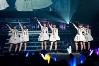 スマイレージ「スマイレージ LIVE 2014夏 FULL CHARGE ～715 日本武道館～」の様子。