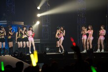 工藤遥（モーニング娘。'14）に迫られる和田彩花（スマイレージ）。