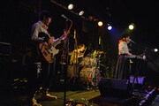 ふくろうず「マジックモーメントツアー」京都・磔磔公演の様子。