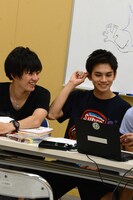 左からMASAKI、TAKUMI。