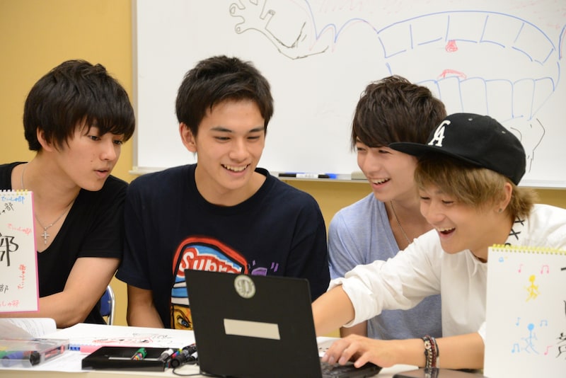 「でぃっしゅ部」第1回配信の様子。