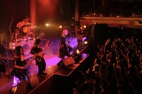 「KAMIJO -First Live in Japan-The Empire of Vampire」の様子。