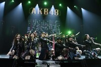 AKB48全国ツアー2014「あなたがいてくれるから。~残り27都道府県で会いましょう~」奈良・なら100年会館公演の様子。（c）AKS