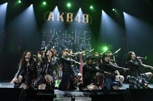AKB48全国ツアー2014「あなたがいてくれるから。~残り27都道府県で会いましょう~」奈良・なら100年会館公演の様子。（c）AKS