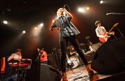 OverTheDogs「あなたの心を燃やし中華ツアー2014～ドレスコードはヒヤチュウで～」Mt.RAINIER HALL SHIBUYA PLEASURE PLEASURE公演の様子。