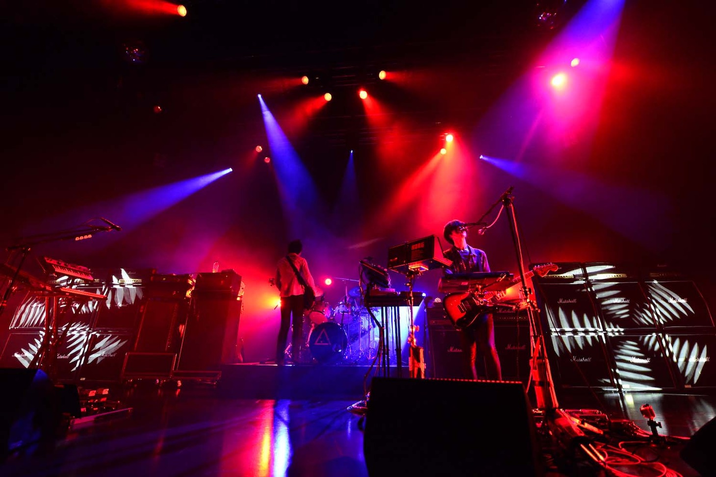 avengers in sci-fi「Chic City Tour」EX THEATER ROPPONGI公演の様子。（撮影：橋本塁 [SOUND SHOOTER]）