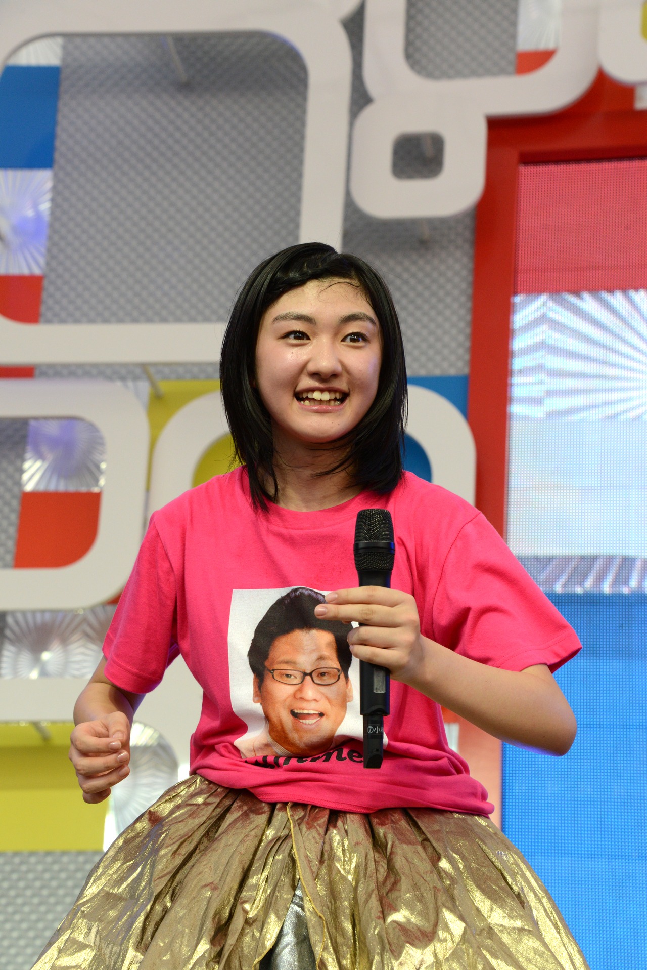 小林歌穂