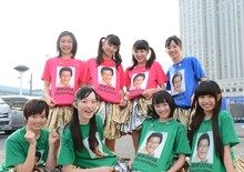 「めざましライブ」恒例の“軽部Tシャツ”を着た私立恵比寿中学。