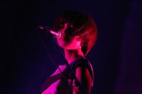 蒼山幸子（Vo, Key）（撮影：中島たくみ）