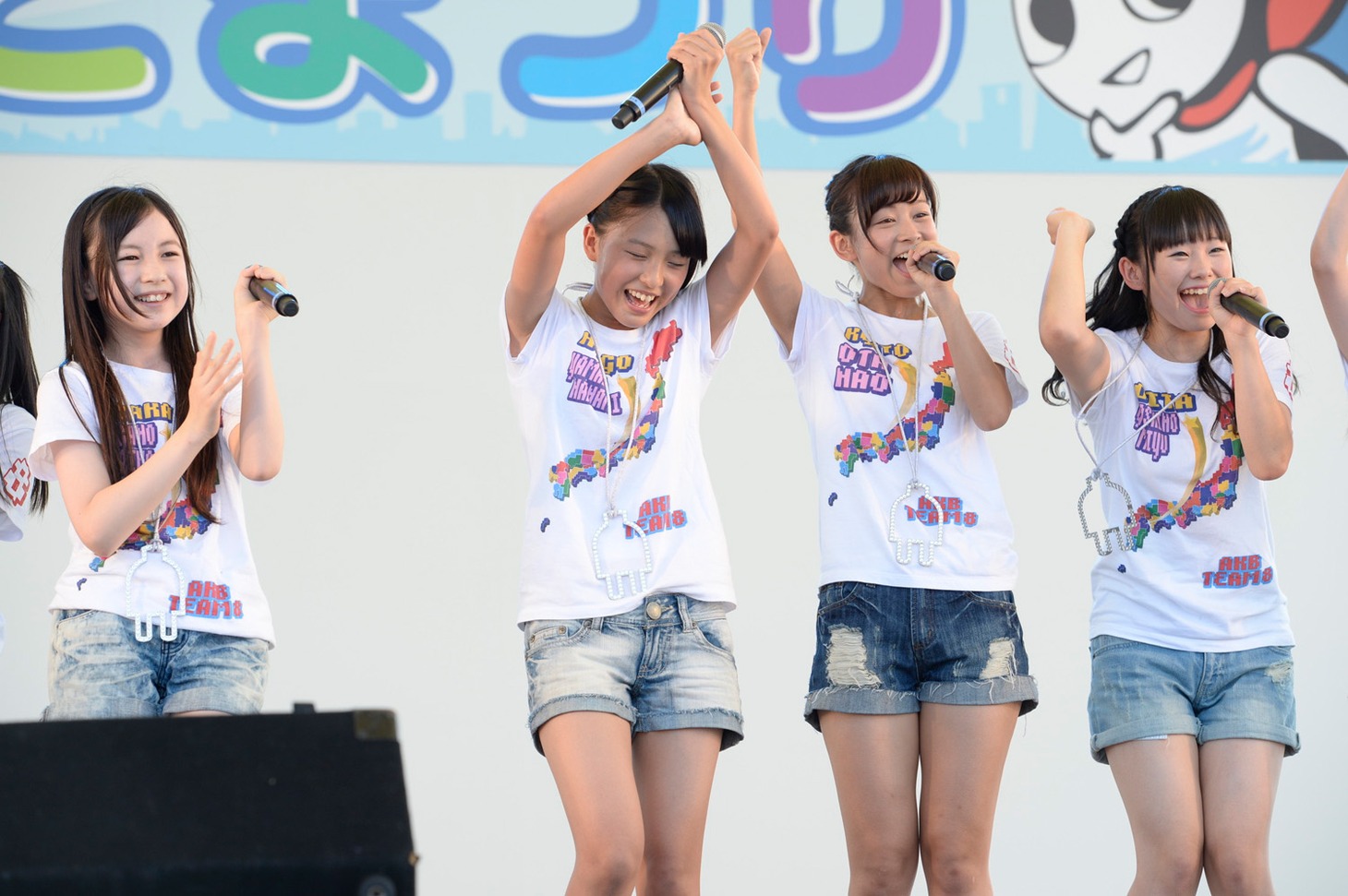 AKB48チーム8 (c)AKS