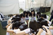 AKB48チーム8「信州夢街道フェスタ2014」でのパフォーマンスの様子。 (c)AKS