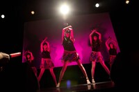 夢みるアドレセンス「NEWシングル発売記念！日本青年館・前夜祭公演」ライブの様子。