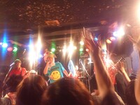 「スキップカウズ結成25周年～少年倶楽部＋スキップカウズ＝25～」の様子。