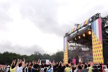 LiSA「LiVE is Smile Always ～LiSAMMERLAND～」の様子。