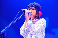 内田万里（Vo, Key）