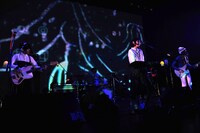 「マジックモーメントツアー」赤坂BLITZ公演の様子。