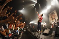 空想委員会「空想委員会メジャーデビュー記念ワンマンライブツアー『空想進化論の証明』」東京・赤坂BLITZ公演の様子。