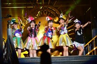 今週の人気画像5位は「ももクロ、日産で夏の『桃神祭』初日開催」より、ももいろクローバーZ。