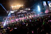 ももいろクローバーZ「ももクロ夏のバカ騒ぎ2014 日産スタジアム大会～桃神祭～」初日公演の様子。