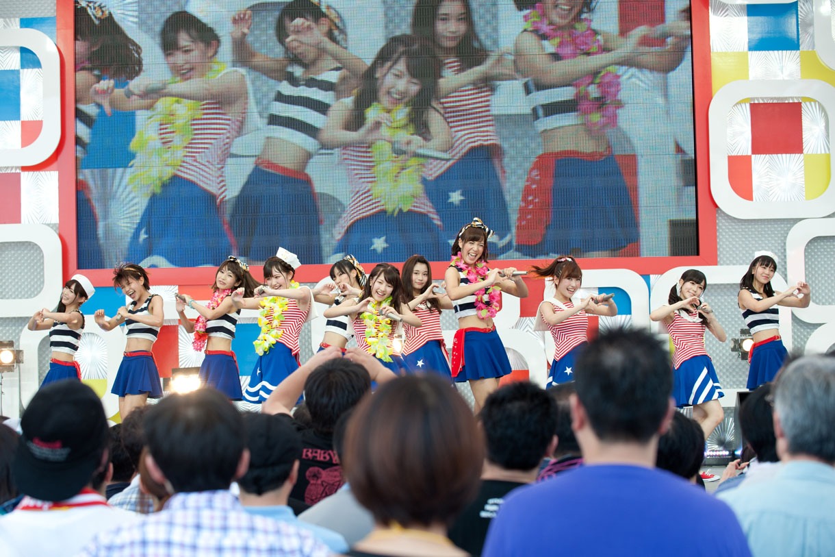 LinQ「めざましライブ」の様子。