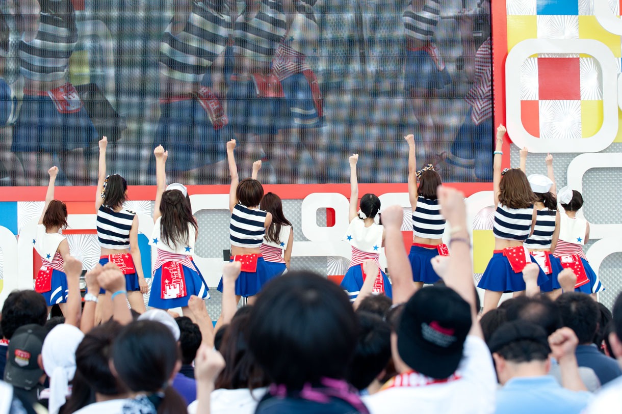 LinQ「めざましライブ」の様子。