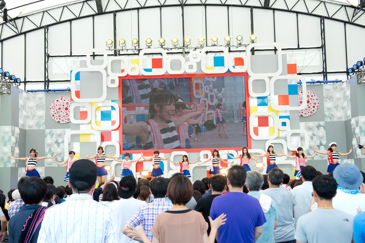 LinQ「めざましライブ」の様子。
