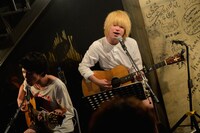 外食（Photo by Teppei Kishida）