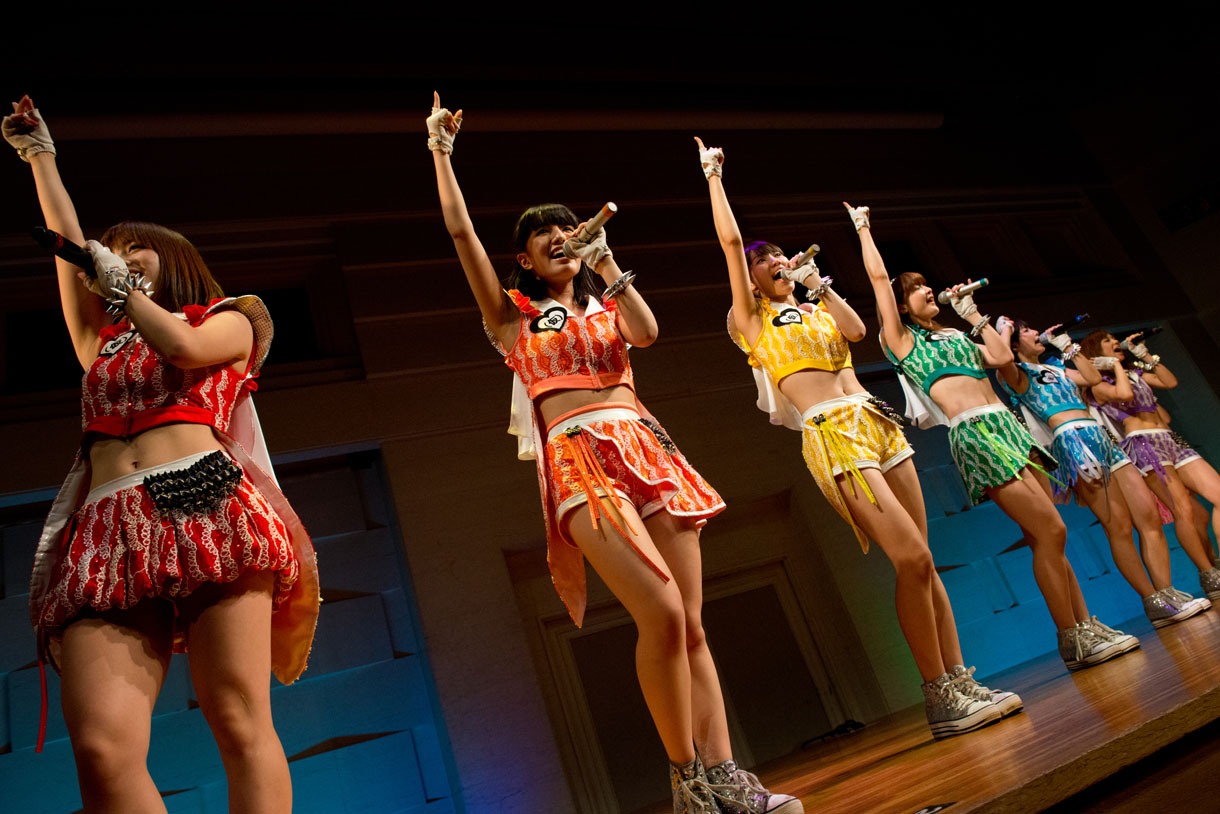 アップアップガールズ（仮）定期公演第1部の様子。