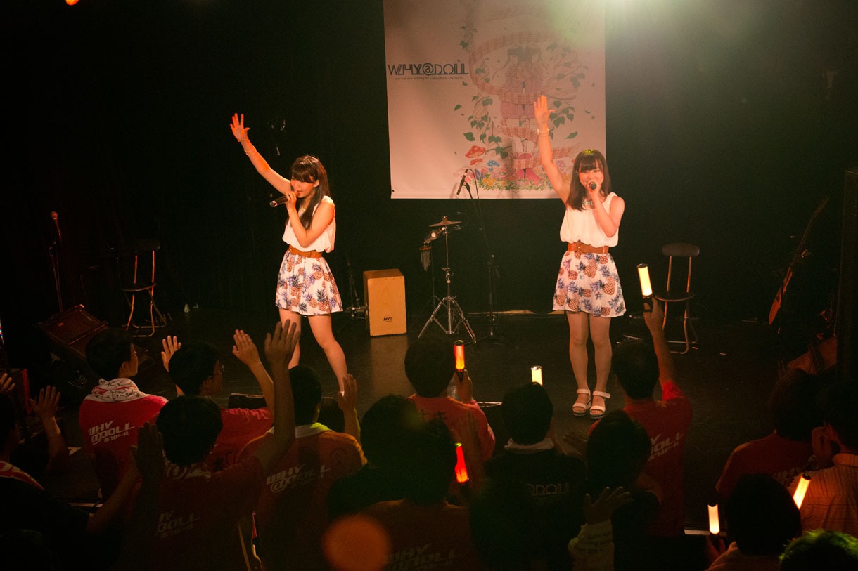 WHY@DOLL定期公演「ほわふわ風雲録VOL.6」の様子。