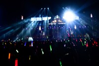 「ももクロ夏のバカ騒ぎ2014 日産スタジアム大会～桃神祭～」7月27日公演の様子。