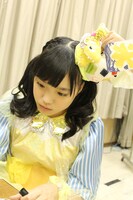 本番を前に放心状態になる伊藤千由李。