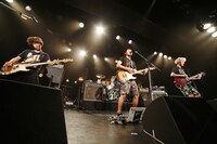 KEYTALK「夏祭りやろう2014 KEYTALKワンマンライブ」の様子。（Photo by Sotaro Goto）