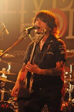 生形真一（G / Nothing's Carved In Stone）（撮影：忠村旭城、菊池勇希）