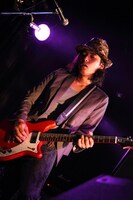 竹尾典明（G）（撮影：オオタシンイチロウ［scene16works］）