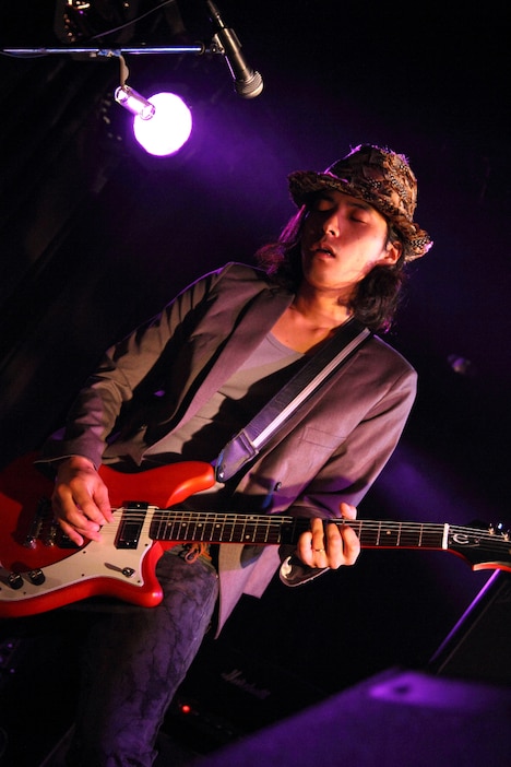 竹尾典明（G）（撮影：オオタシンイチロウ［scene16works］）