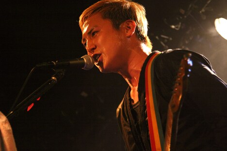 渡會将士（Vo, G）（撮影：オオタシンイチロウ［scene16works］）