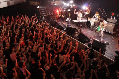 神聖かまってちゃん