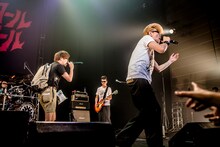 「極東ロックンロール・ハイスクール 第弍章」の第15回公演「10-FEET vs 氣志團 ～続・大きなフィートの木の下で in京都～」京都・KBSホール公演アンコールの様子。