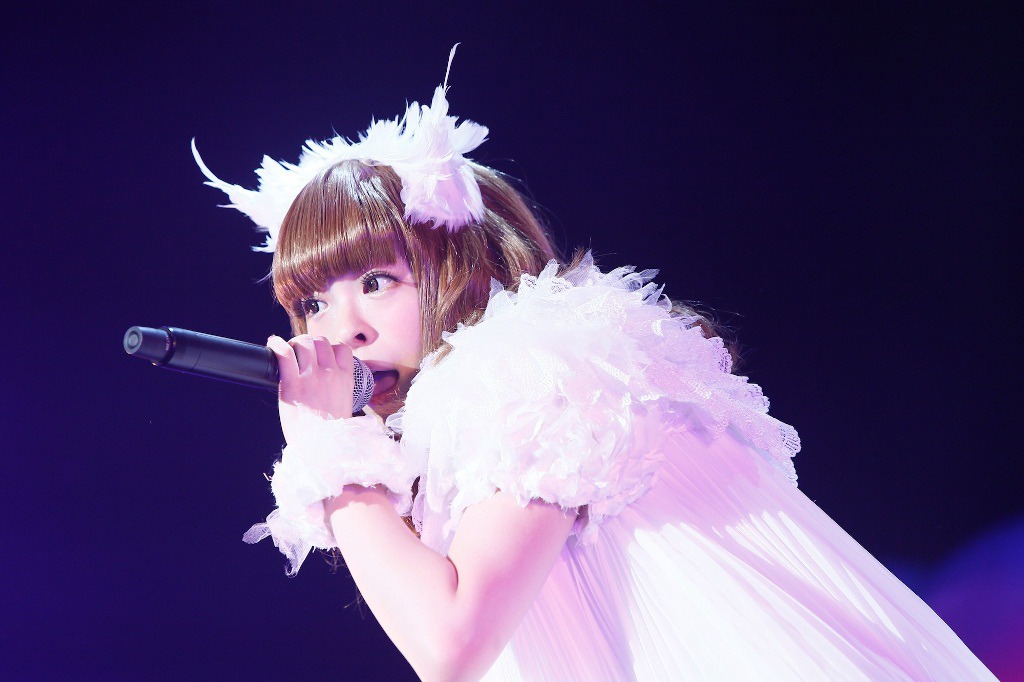 きゃりーぱみゅぱみゅ「きゃりーぱみゅぱみゅの雲の上のHEAVEN'S DOOR」埼玉・戸田市文化会館公演の様子。（撮影：三吉ツカサ）