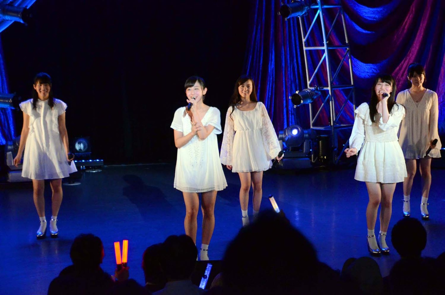 乃木坂46 (c)乃木坂46LLC