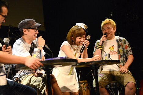 「星野みちるの黄昏流星群 Vol.1 ~E・I・E・N VOYAGE Release Party~」トークショーの様子。