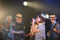「星野みちるの黄昏流星群 Vol.1 ～E・I・E・N VOYAGE Release Party～」の様子。