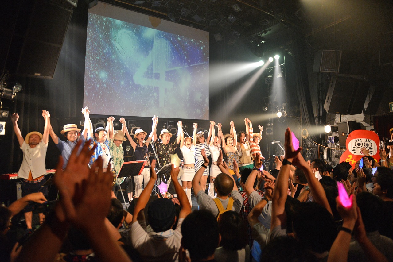 「星野みちるの黄昏流星群 Vol.1 ～E・I・E・N VOYAGE Release Party～」アンコールの様子。