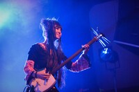 蜷川べに（津軽三味線）