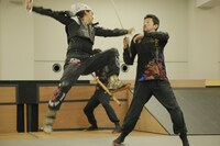 「MOON SAGA -義経秘伝-」公開舞台稽古の様子。