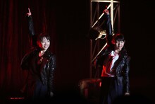 左から伊藤寧々、伊藤万理華。 (c)乃木坂46LLC